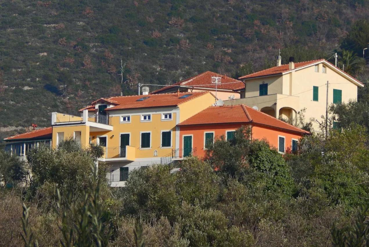 Casa Di Claudia Lägenhet Arnasco Exteriör bild