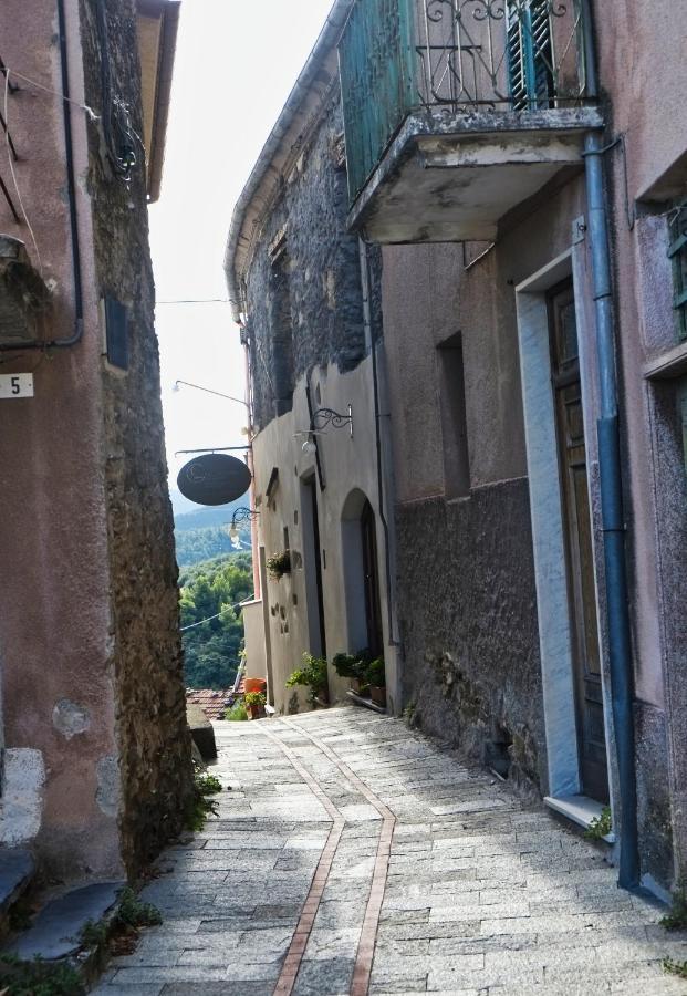 Casa Di Claudia Lägenhet Arnasco Exteriör bild