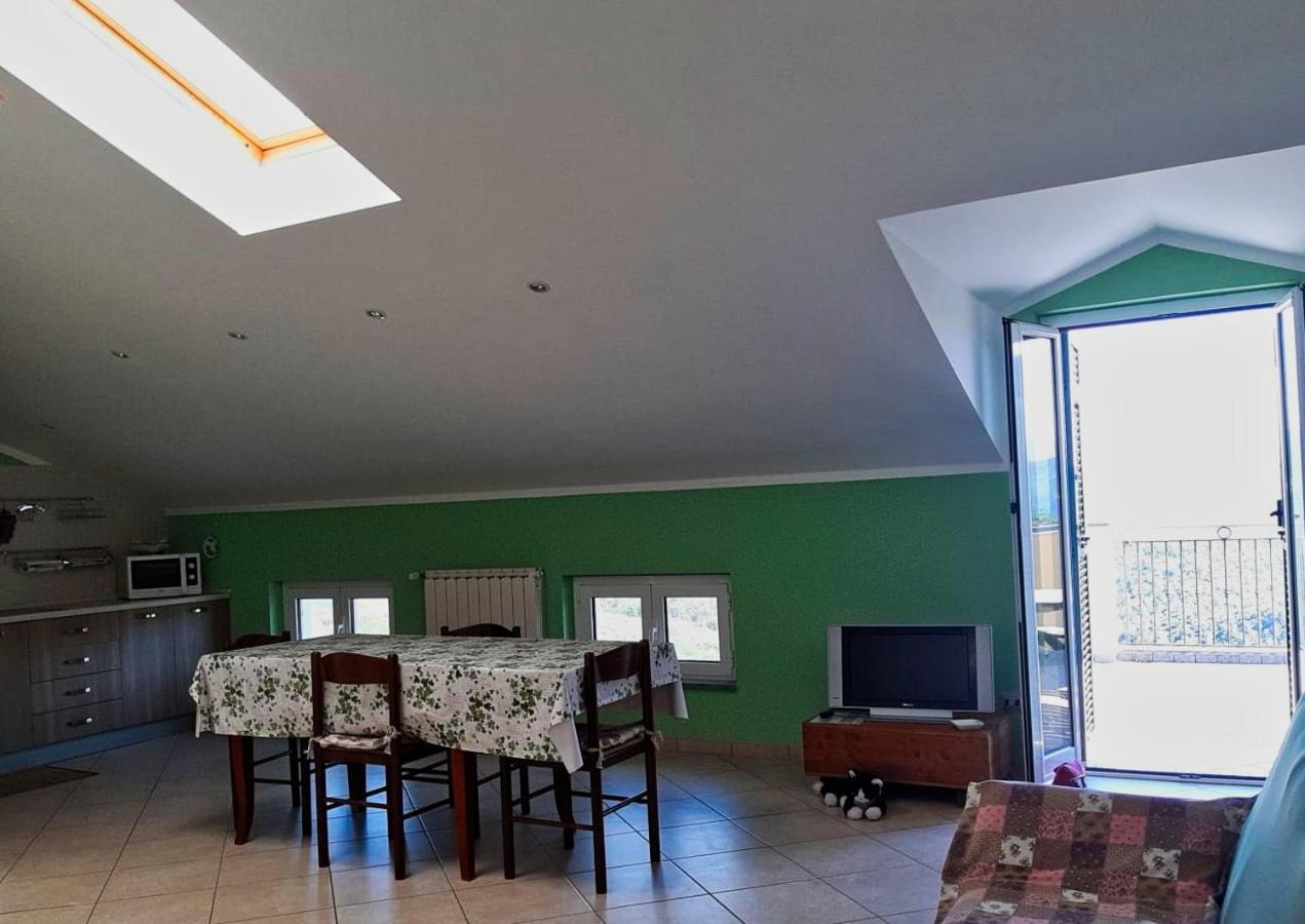 Casa Di Claudia Lägenhet Arnasco Exteriör bild